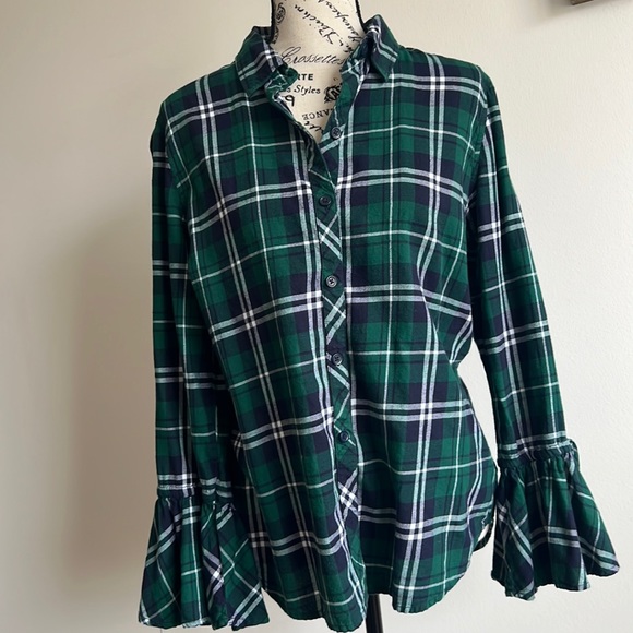 Button down plaid flannel top with bell flare tie sleeves, 100% cotton, Medium - Picture 2 of 16